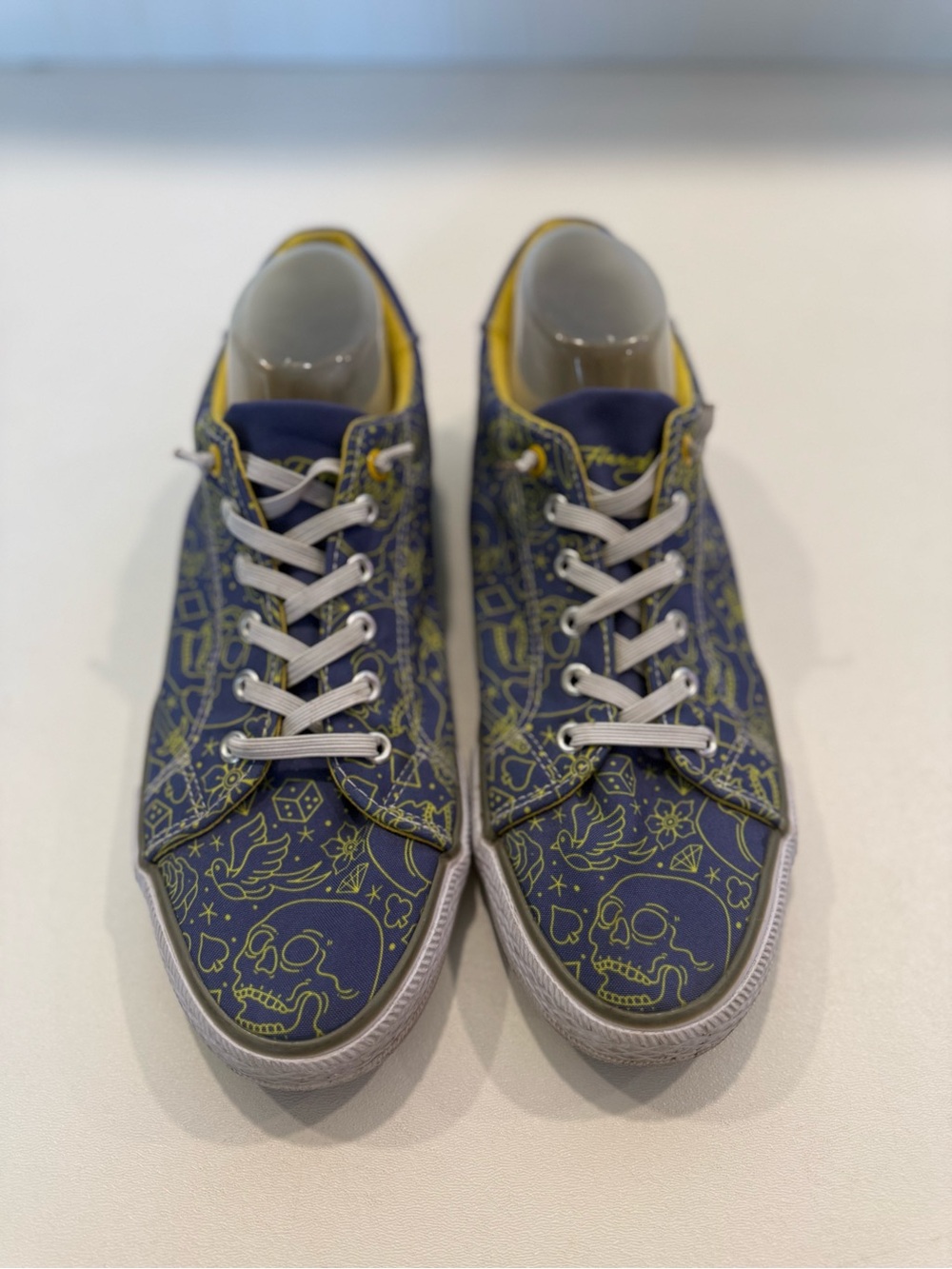 Ed Hardy Skull & Stars Graphic Canvas Sneakers Mens Size 10